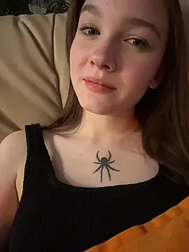 MichelleRoux's cam snapshot