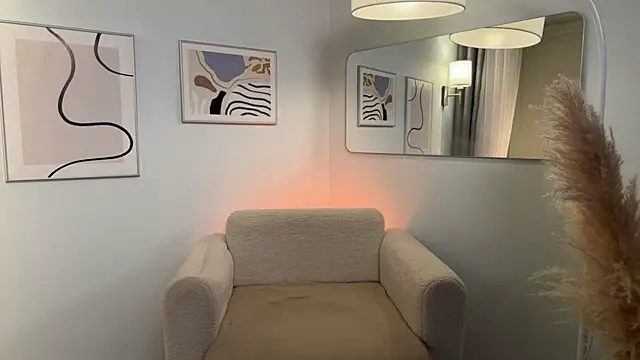 Julie_Rhodes live sex cam