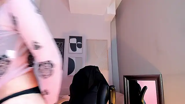 marie_bass's cam snapshot