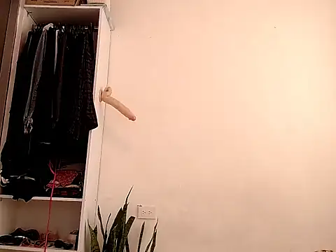 saara_johnson496's web cam