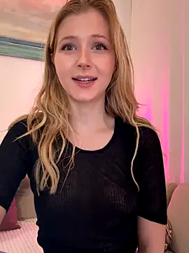 LunaRase live sex cam