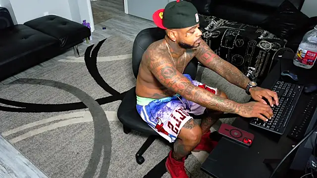 SLANGONDEMHOES's cam snapshot