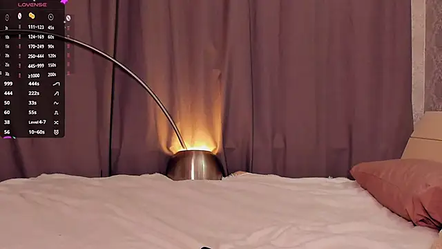 RenetTolken live sex cam