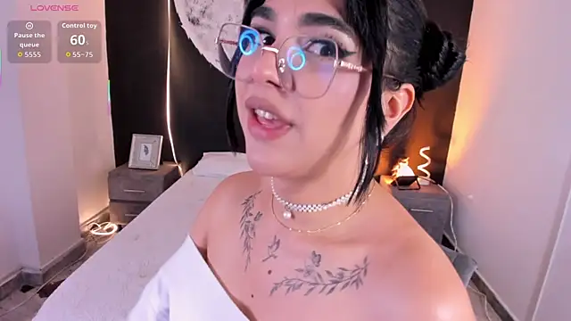 RoseCassie live sex cam