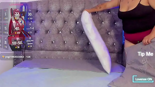 Yara_flamer0's cam snapshot