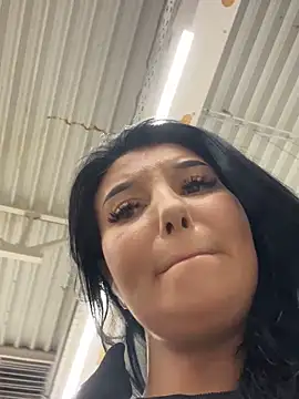 Tisha_Busty live sex cam