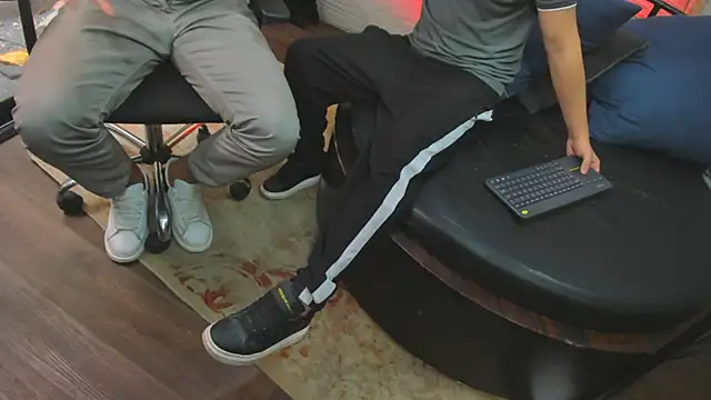 MarcoVitto live sex cam