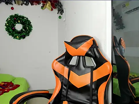 andrew_jonhes's cam snapshot