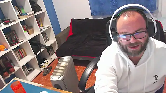 ravingr4d4's cam snapshot