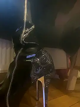 Deessenympho's cam snapshot