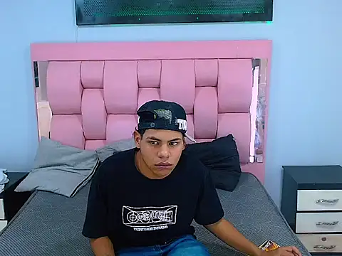 Yordi_Alpha's cam snapshot