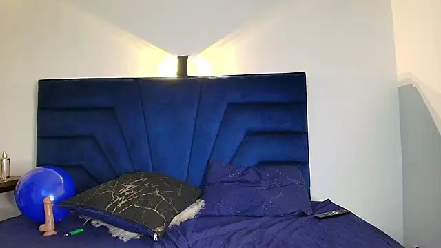 sharon_stone5's cam snapshot