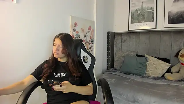 luna_morel_'s cam snapshot