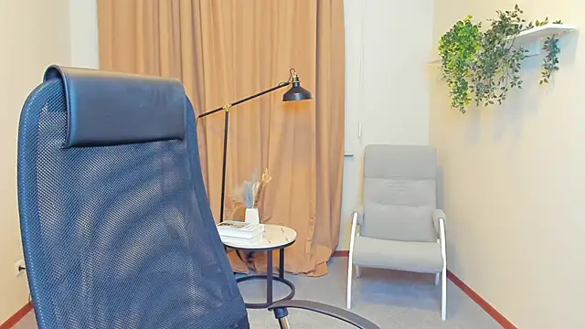 HienBiddie's cam snapshot