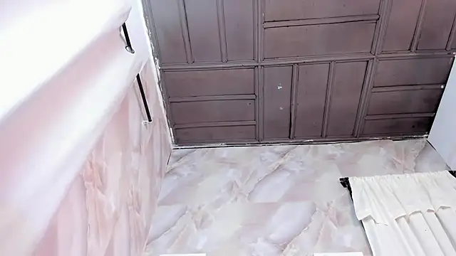 Laurent_Brownn's cam snapshot