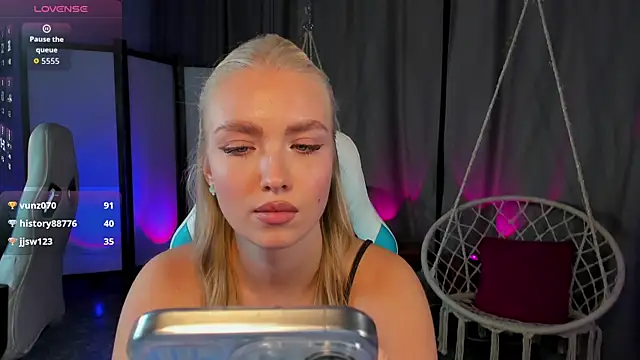 TessaGrays's cam snapshot