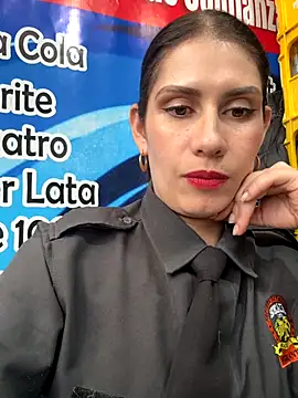 Alysson-- live sex cam