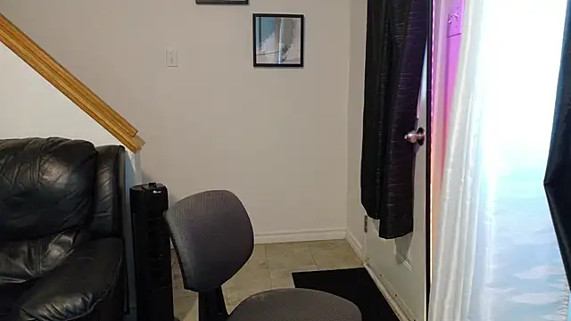 Thekodyy live sex cam