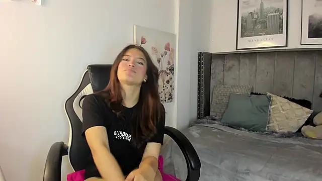 luna_morel_'s cam snapshot