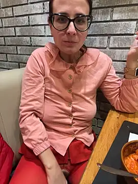 NataKitten live sex cam