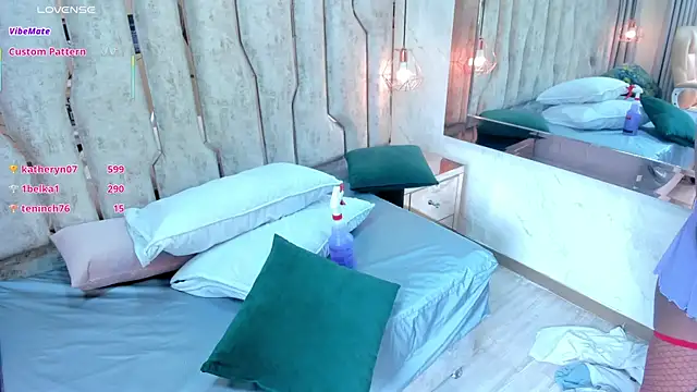 ari_monet live sex cam