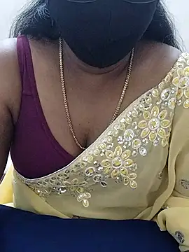 MrsNayoni77's cam snapshot