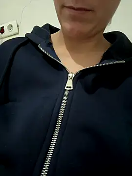 Manolya3434 live sex cam