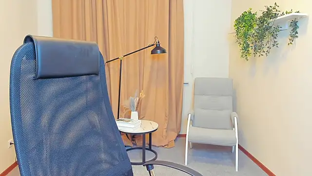 HienBiddie's cam snapshot