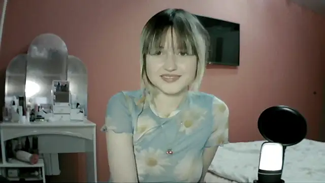 SkylaPorter's cam snapshot