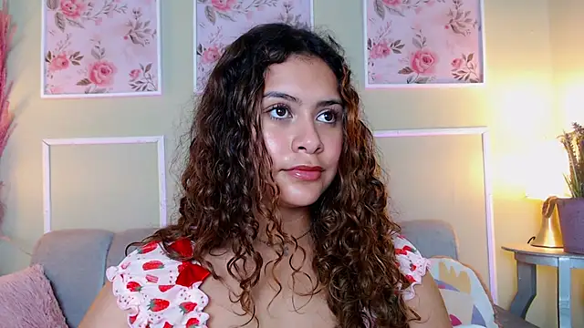 CurlyDani's cam snapshot