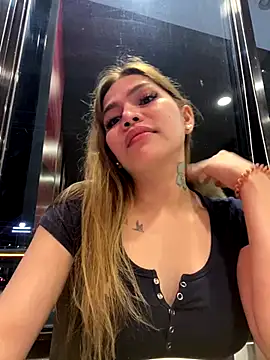 MissFlammaraa's cam snapshot