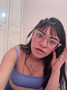 angie_rousse_'s cam snapshot