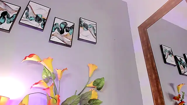 SophieW1's cam snapshot