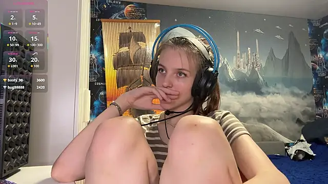 Elira_Breeze's cam snapshot