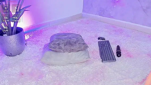 IamAdara's cam snapshot