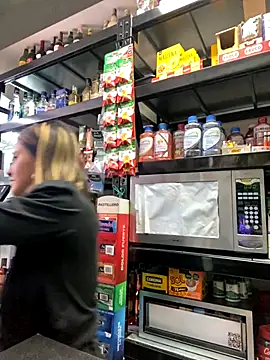 Andrea_19blonde live sex cam