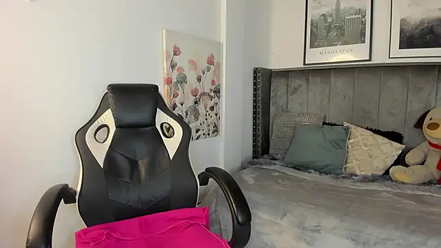 luna_morel_'s cam snapshot