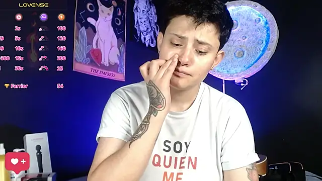 girl_intense444's cam snapshot