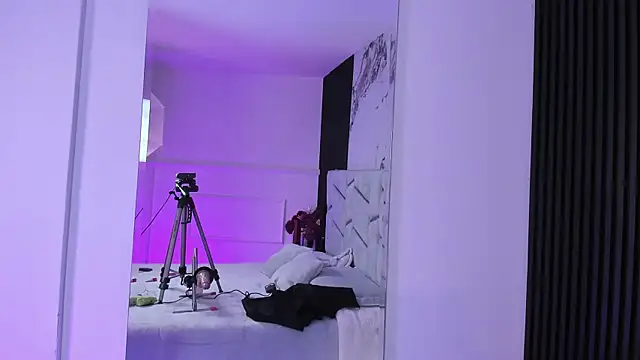 Liahfontaine's cam snapshot