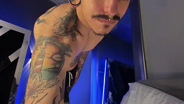 kaletattoo's cam snapshot