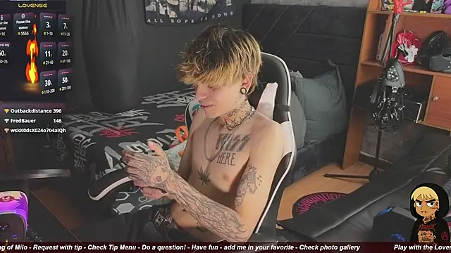 AcidMilo's cam snapshot