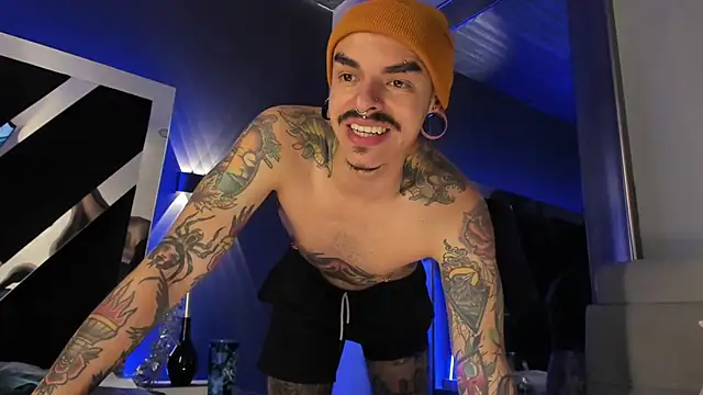 kaletattoo's cam snapshot