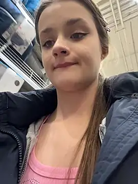 KittyQueeny live sex cam