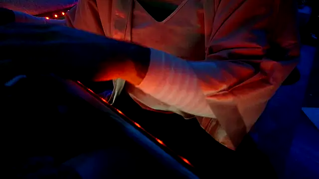 bigcummingboy's cam snapshot