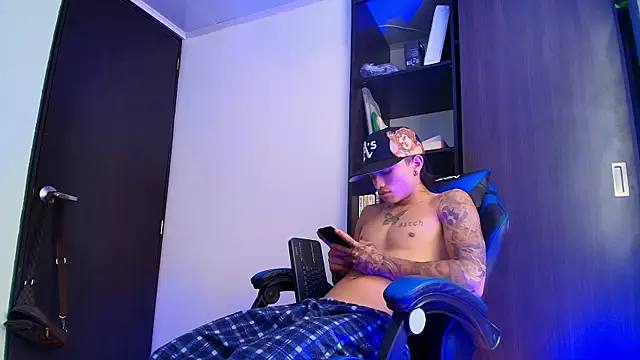 NoahGun_ live sex cam