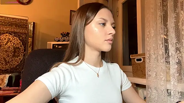 EnergeticMona live sex cam