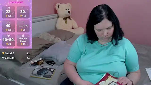 _alexandra_ray_'s cam snapshot