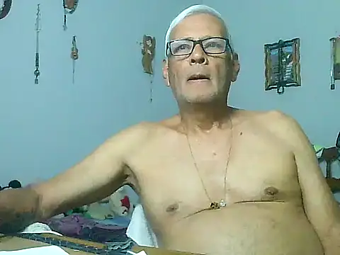 dirtysluttyfist live sex cam