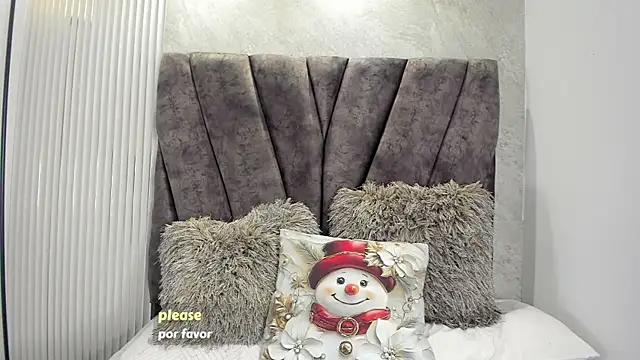 _zoe_boobs_'s cam snapshot