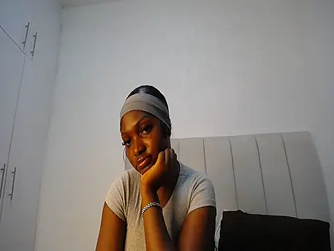 Pretty_Liya08's cam snapshot